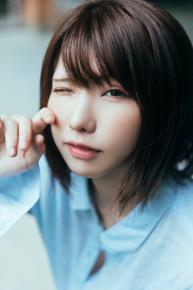 えなこ 過去のグラビア画像