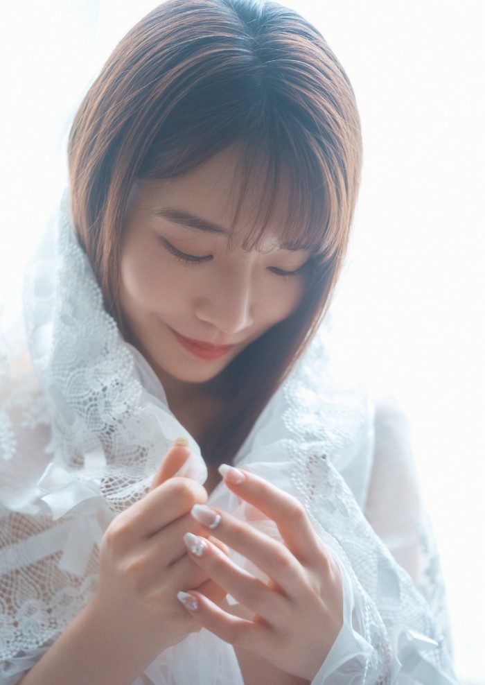 河北彩伽 絵になるEカップ美乳のヌード画像！