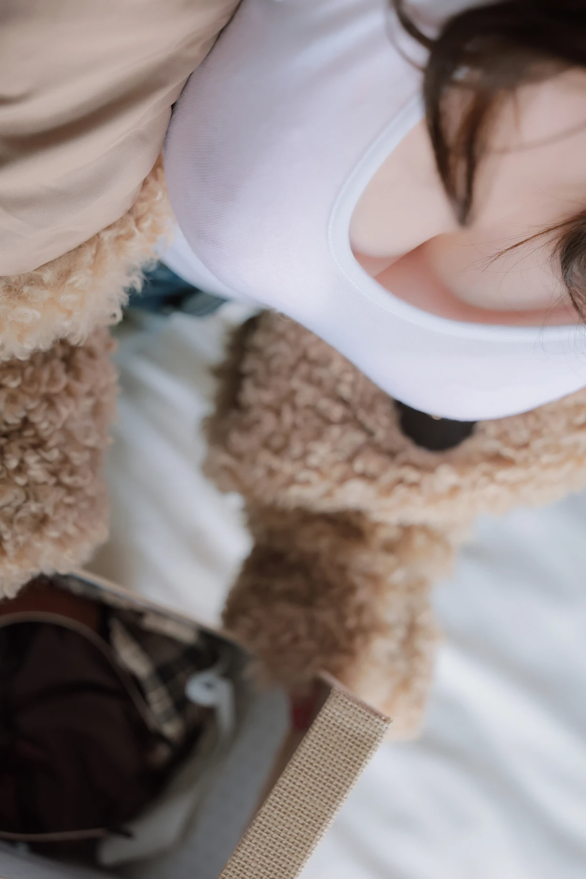 Son Yeeun 손예은, Photobook 「2025 X-Mas Offline」 Set.01