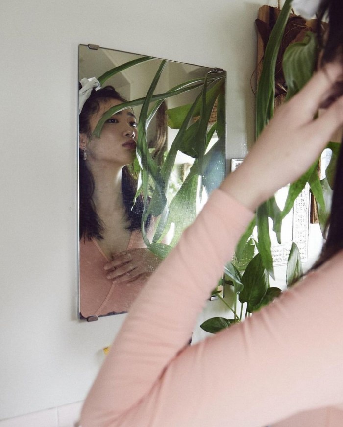 瑚々 スタイル抜群すぎる水着グラビア画像！