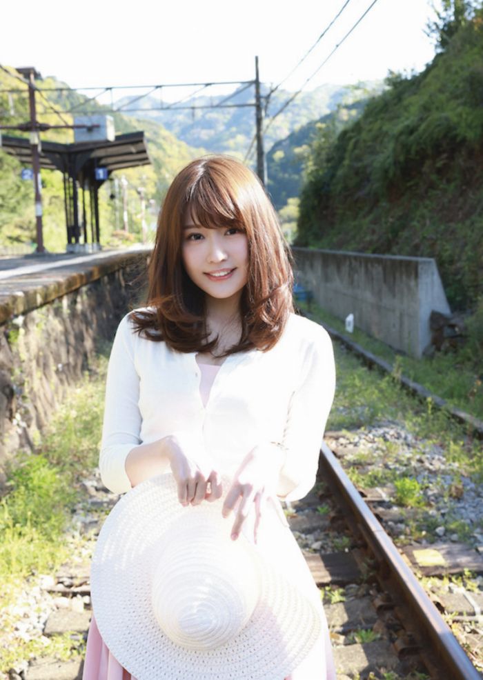 小日向ゆか 萌えるEカップの水着グラビア画像！