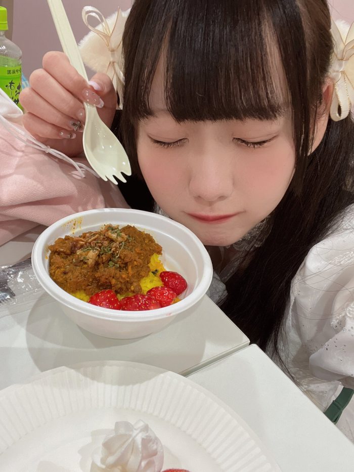 須羽こころ ふわふわバストの水着グラビア画像！