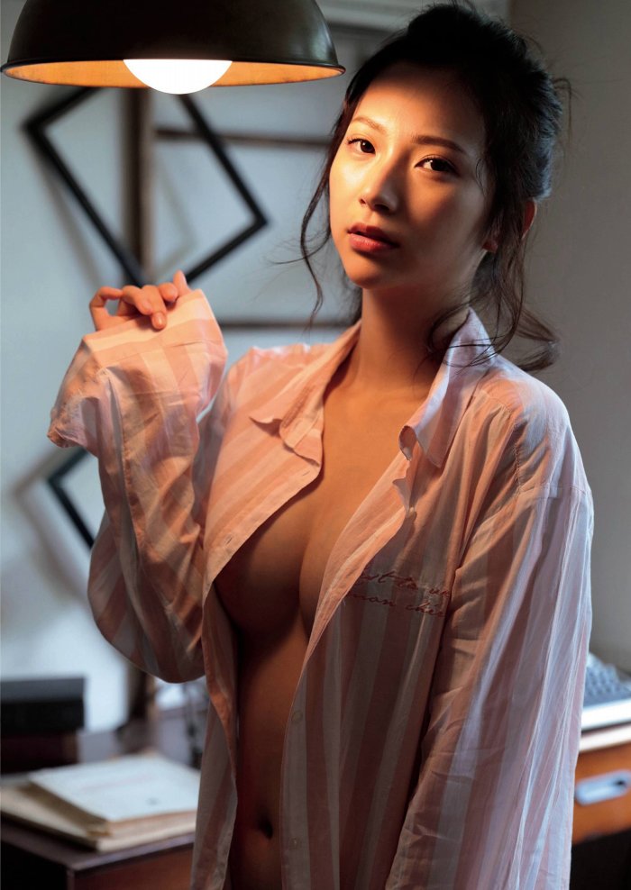 街山みほ 美乳ヘアヌード＆水着グラビア画像！