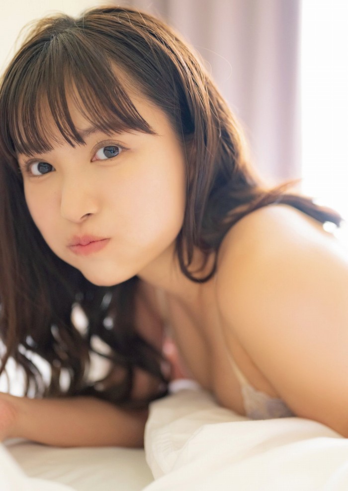 鈴木聖 Fカップが凄い水着＆下着グラビア画像！