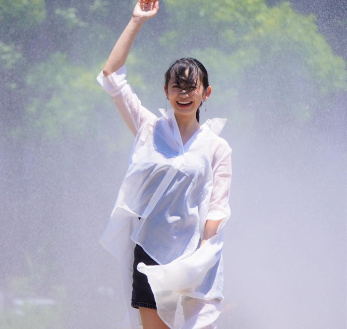 相沢菜々子 スタイル抜群な水着グラビア画像！