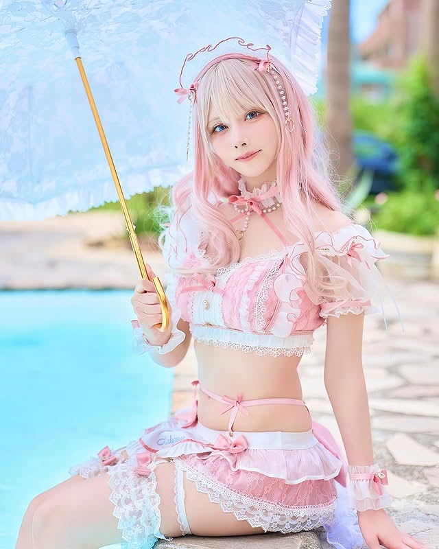 えい梨 美しいコスプレ＆水着グラビア画像！