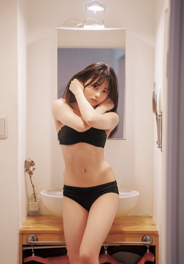 宇咲 ふわふわバストの水着グラビア画像他！