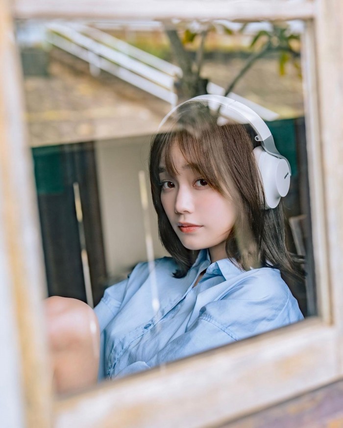 青戸しの Fカップボインな水着グラビア画像！