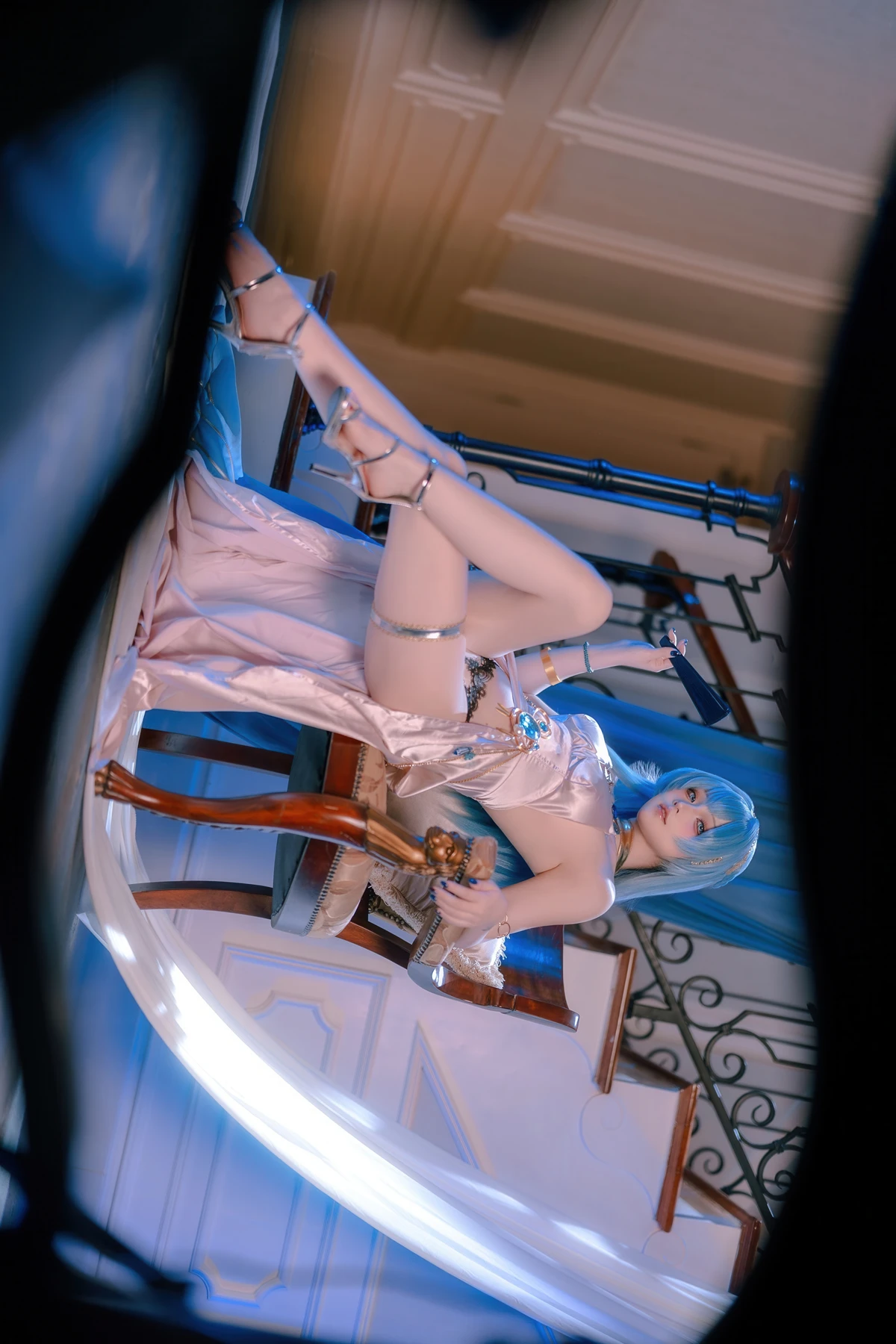 Cosplay 屿鱼 – 胜利女神 妮姬 海伦 礼服