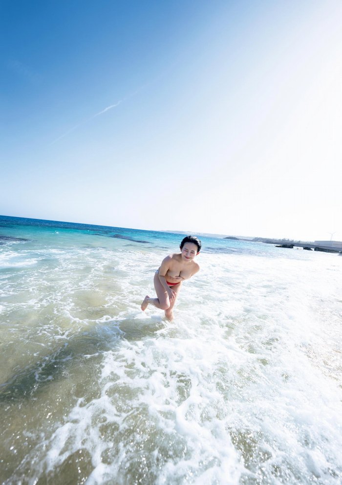 天木じゅん 爆裂Iカップの水着グラビア画像！