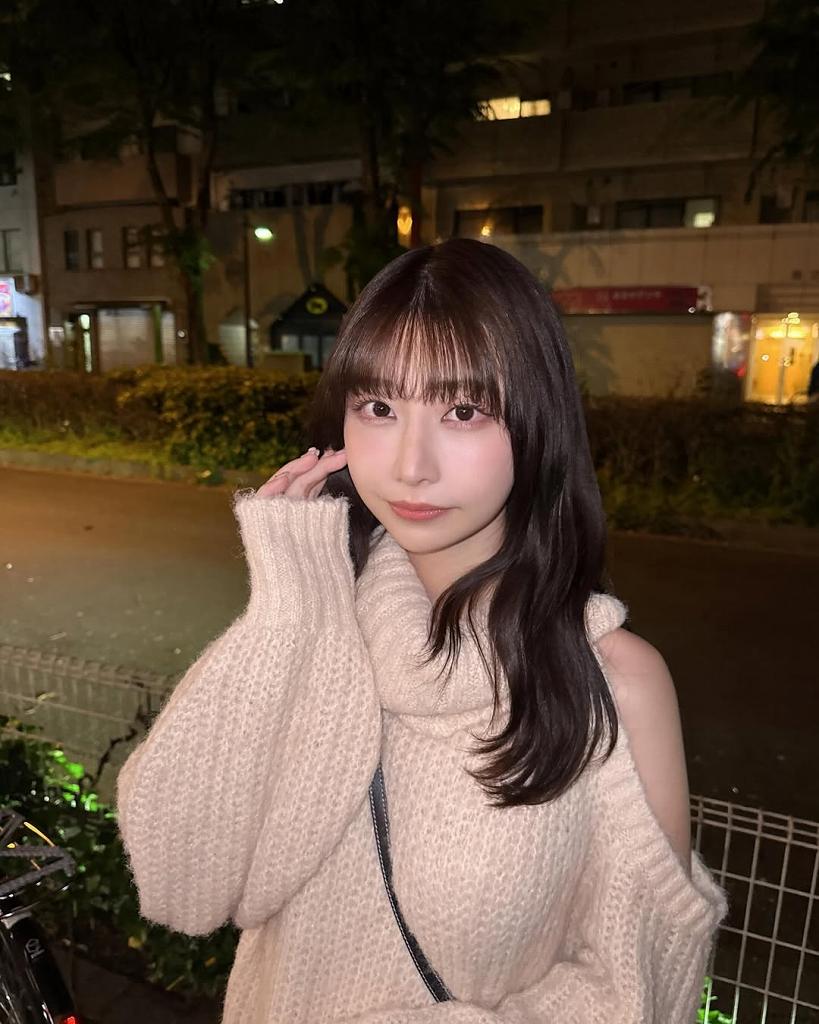 鈴木優香 ちょっと脱ぎすぎ水着グラビア画像！