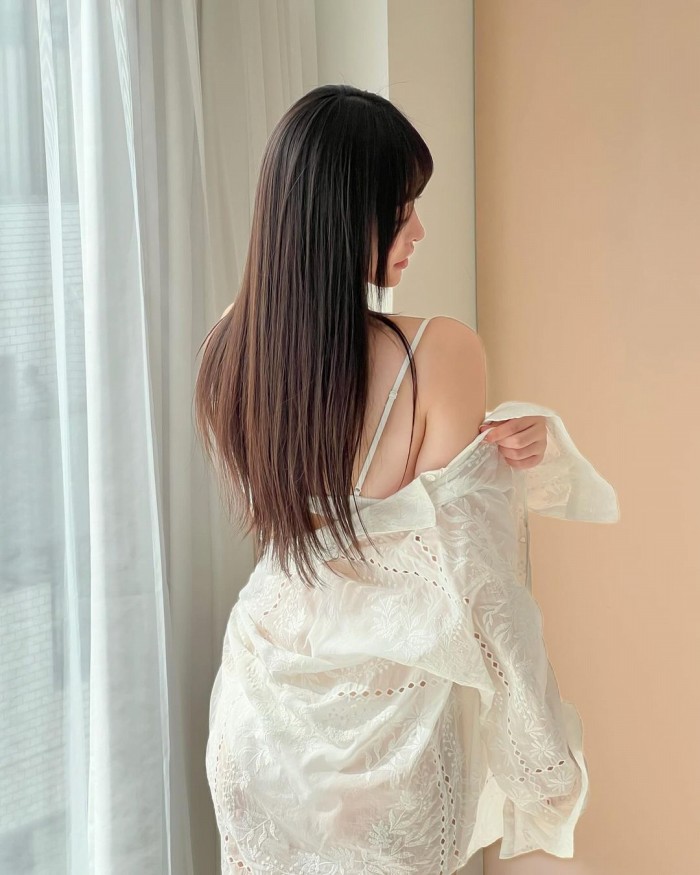 高鶴桃羽 激かわボインな水着グラビア画像！