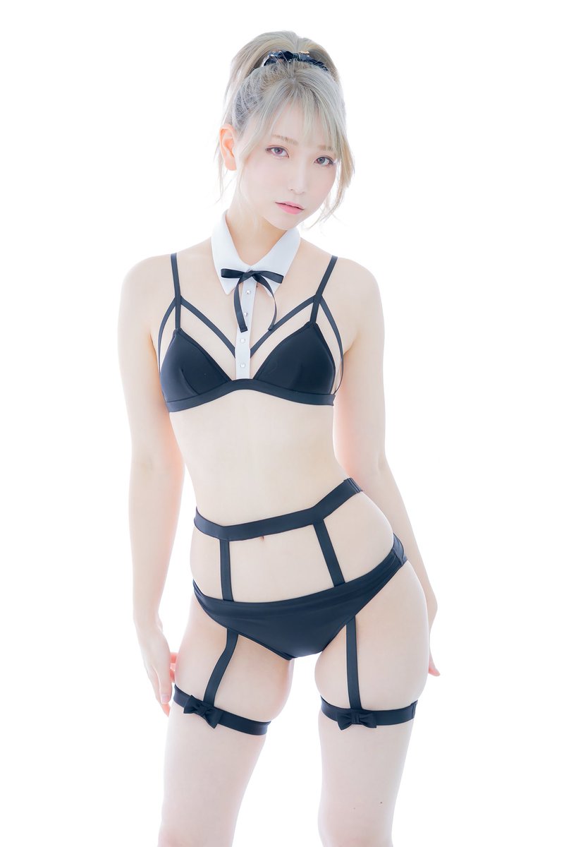 あまつまりな 脱ぎすぎ水着＆下着グラビア画像！