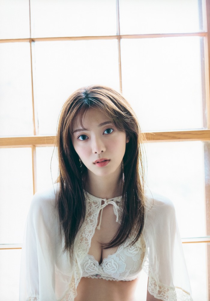田村保乃 ナチュラルな激かわ水着グラビア画像！