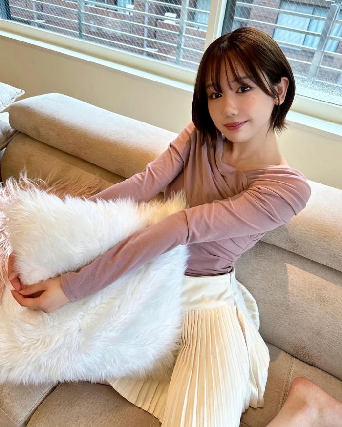 あらた唯 スタイル抜群の水着グラビア画像！