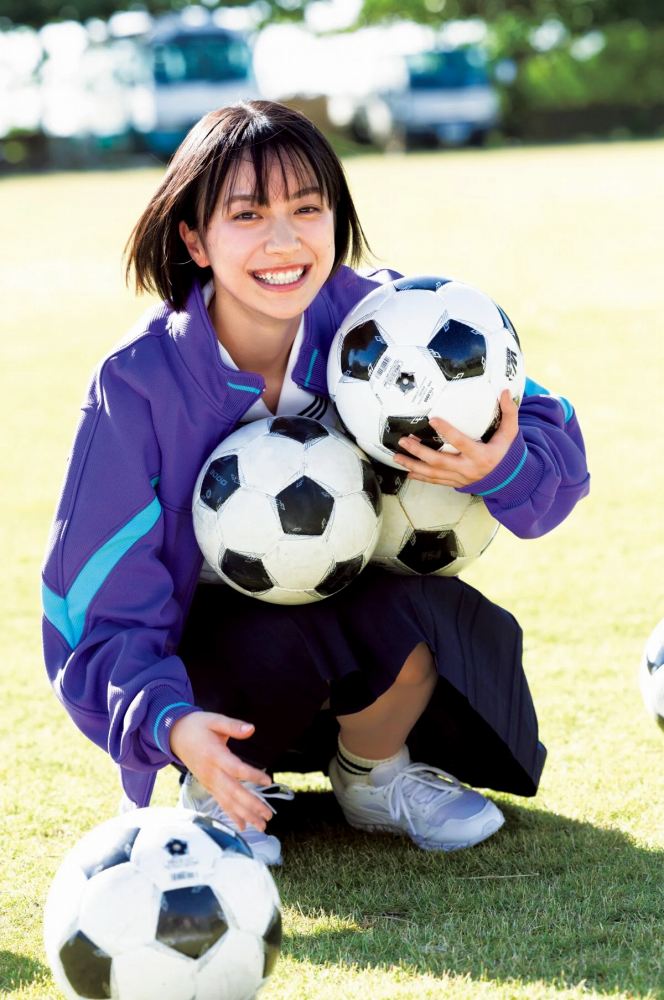 藤﨑ゆみあ 鬼かわすぎる着衣グラビア画像！