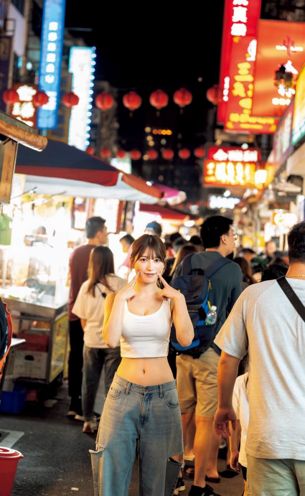 雪平莉左 グラマラス美女の水着グラビア画像！