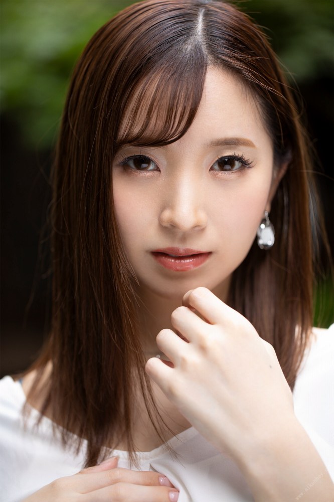 鈴木真夕 わかめ多目なHカップヌード画像！