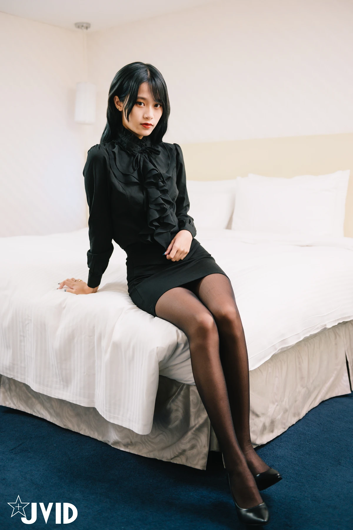 JVID 韓芳語 – DesireVol.極正大奶大學新鮮人芳語.下班後的情色指導