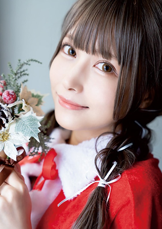 えい梨 美しいコスプレ＆水着グラビア画像！