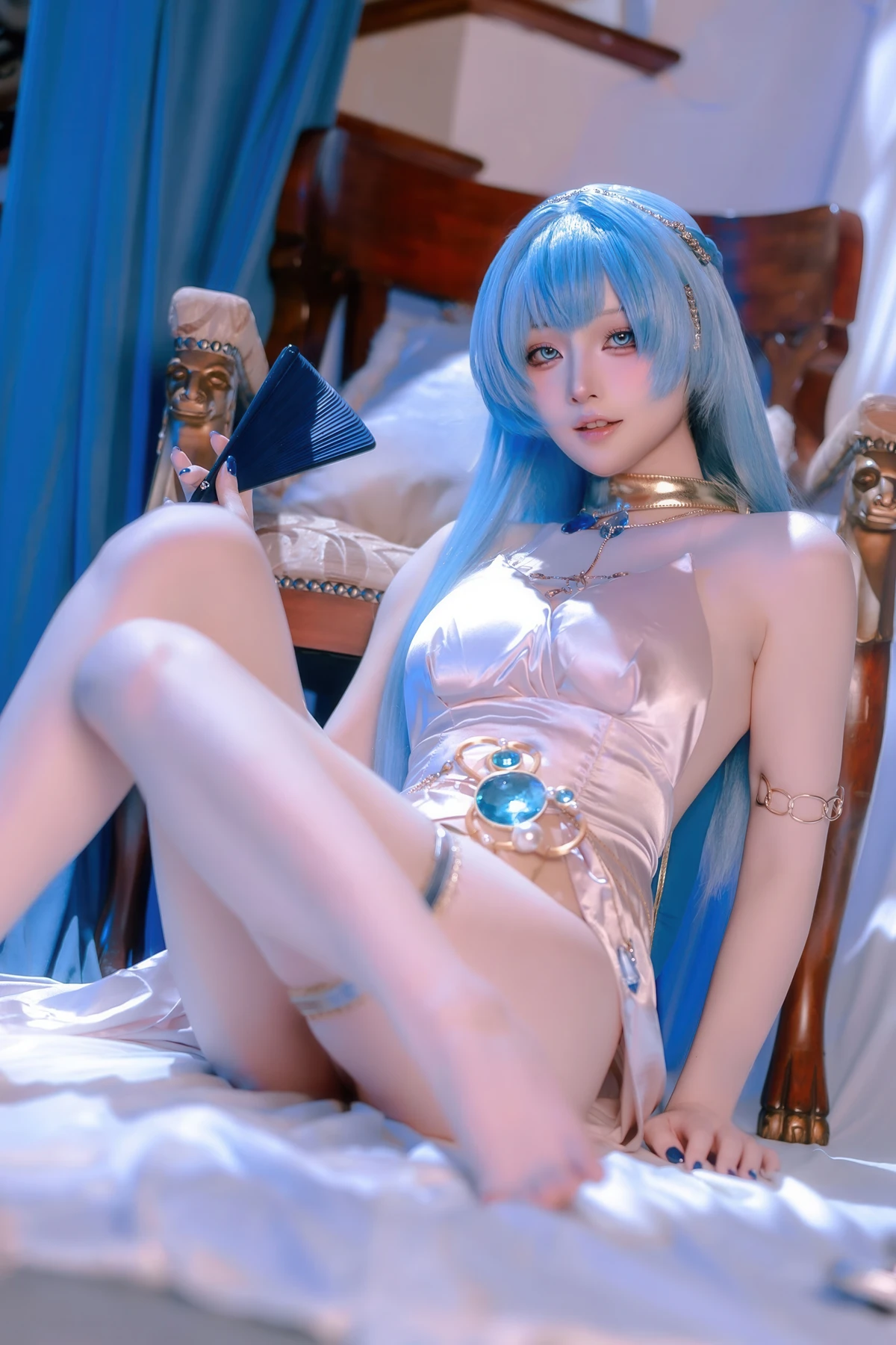 Cosplay 屿鱼 – 胜利女神 妮姬 海伦 礼服