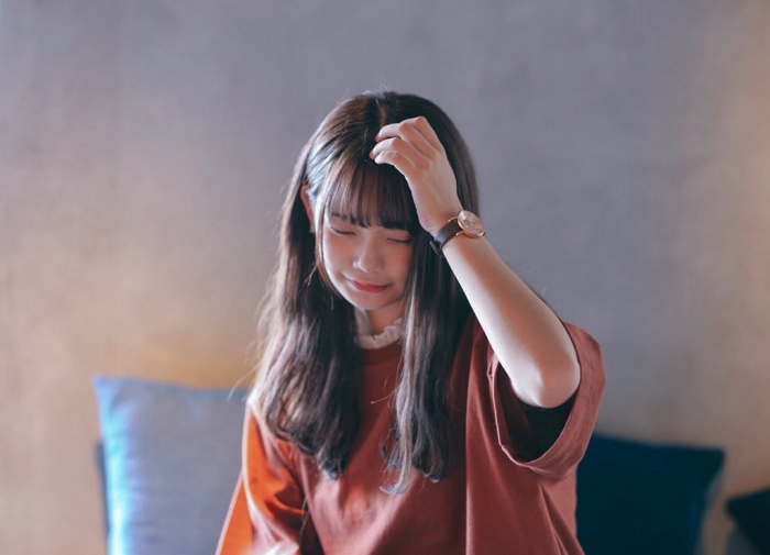 青戸しの Fカップボインな水着グラビア画像！