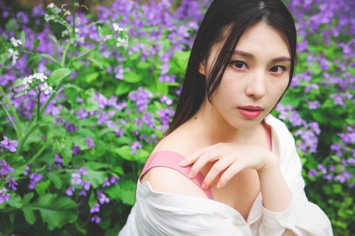 相楽伊織 けっこうボインな水着グラビア画像！