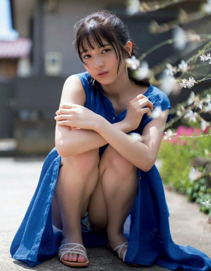 黒嵜菜々子 ふわふわボインの水着グラビア画像！