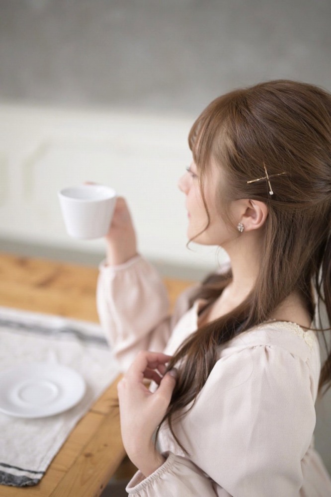 青空ひかり 笑顔がかわいい純朴ヌード画像！