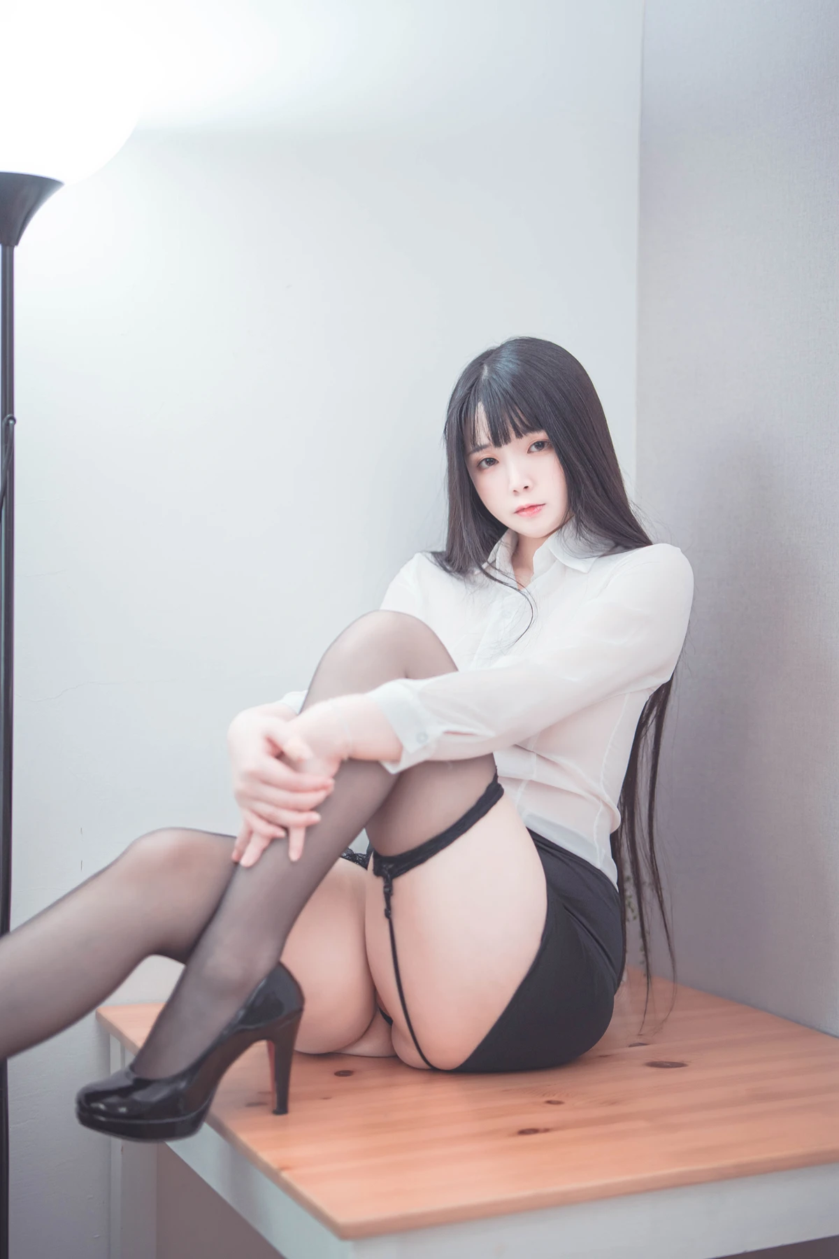 Cosplay 落落Raku – Weekday Eat Me