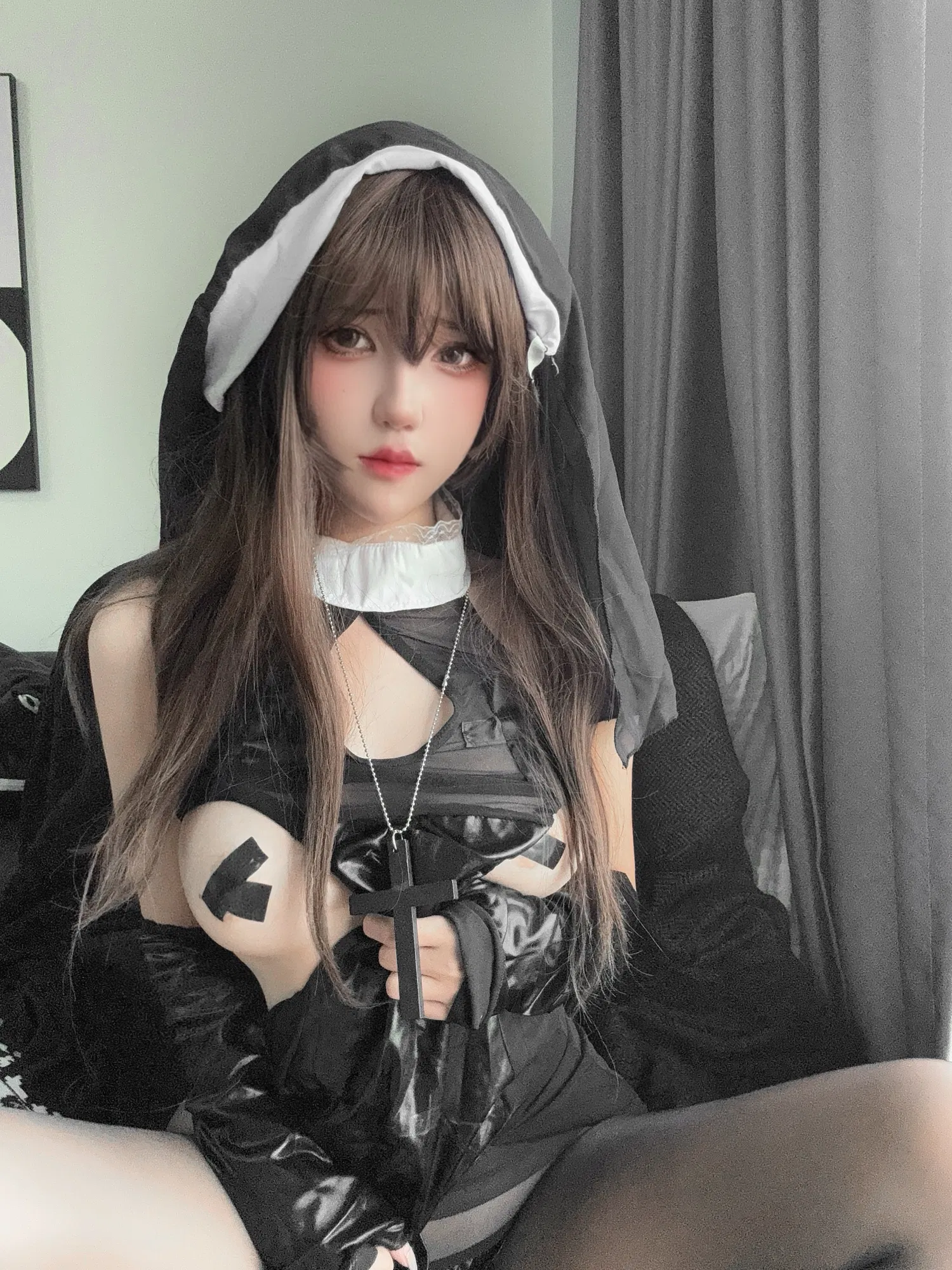 [Cosplay] 阿薰kaOri 偷偷做坏事的修女