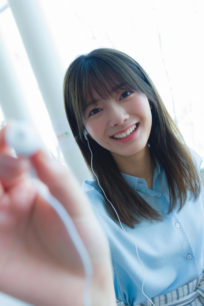 田村保乃 ナチュラルな激かわ水着グラビア画像！