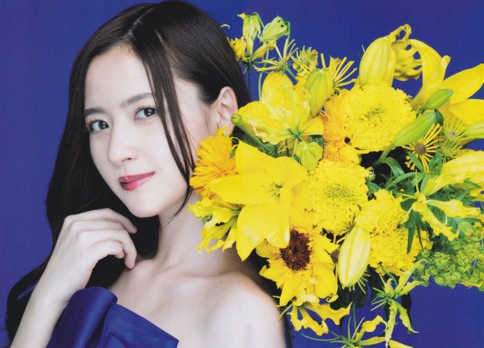 金川紗耶 美脚でスタイルが凄いグラビア画像！