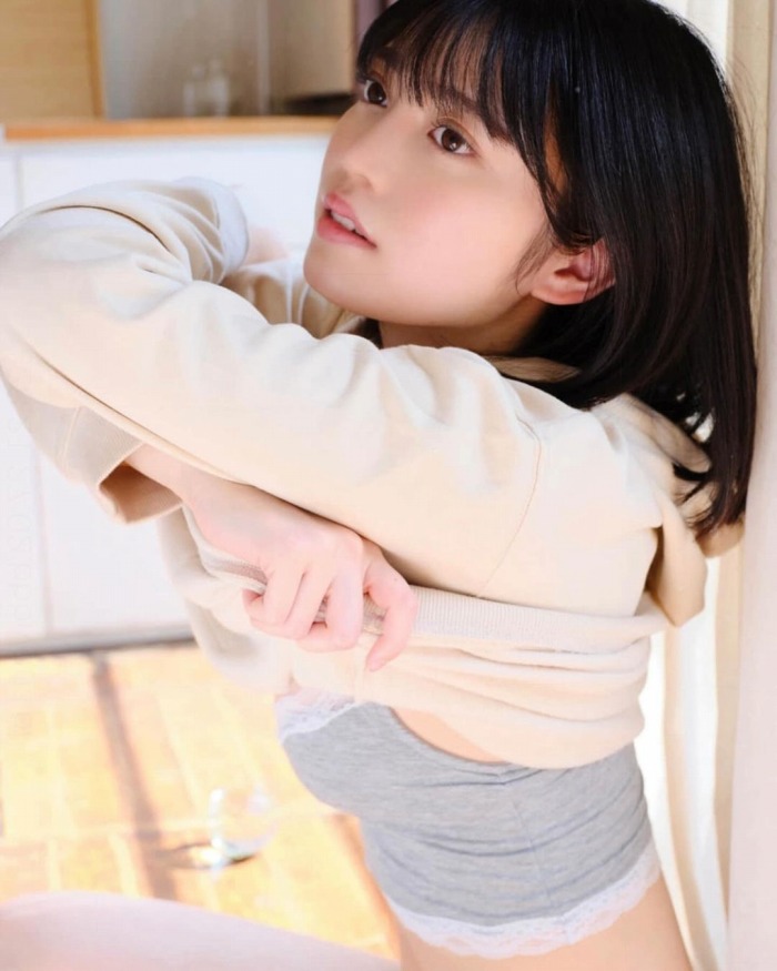 石浜芽衣 キュートな水着グラビアほか画像！