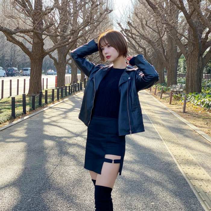 あらた唯 スタイル抜群の水着グラビア画像！