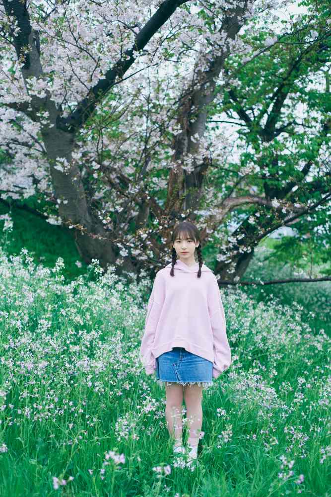 渡辺莉奈 鬼かわなタンクトップグラビア画像他！