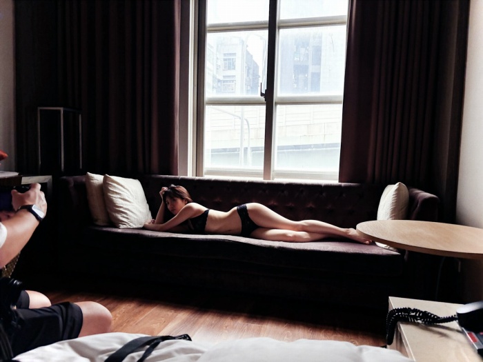 石田千穂 めちゃかわな水着グラビア画像！！