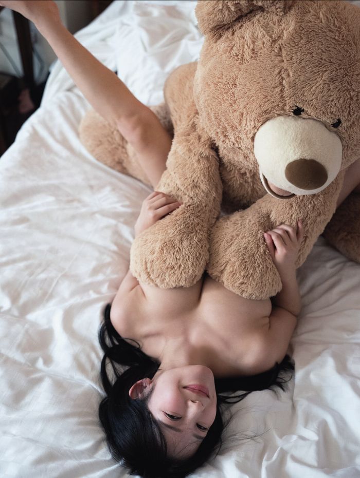 天木じゅん 爆裂Iカップの水着グラビア画像！