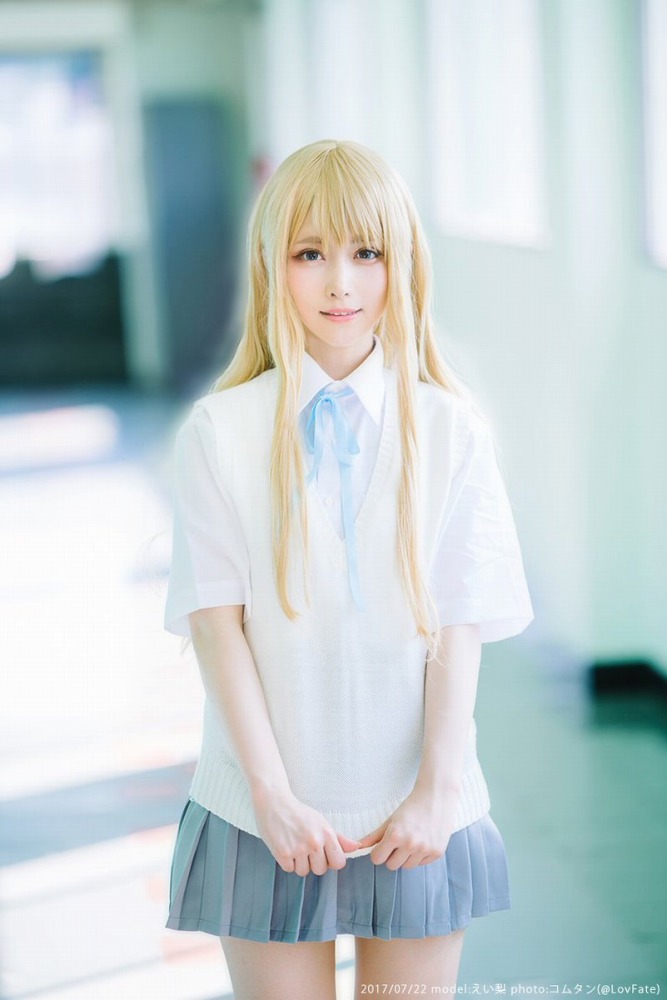 えい梨 美しいコスプレ＆水着グラビア画像！