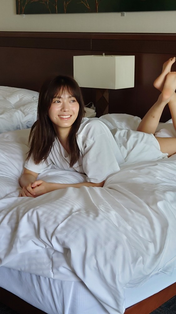 田村保乃 ナチュラルな激かわ水着グラビア画像！