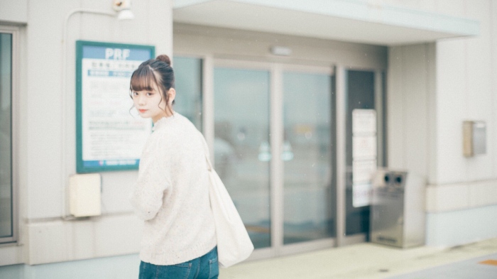 青戸しの Fカップボインな水着グラビア画像！