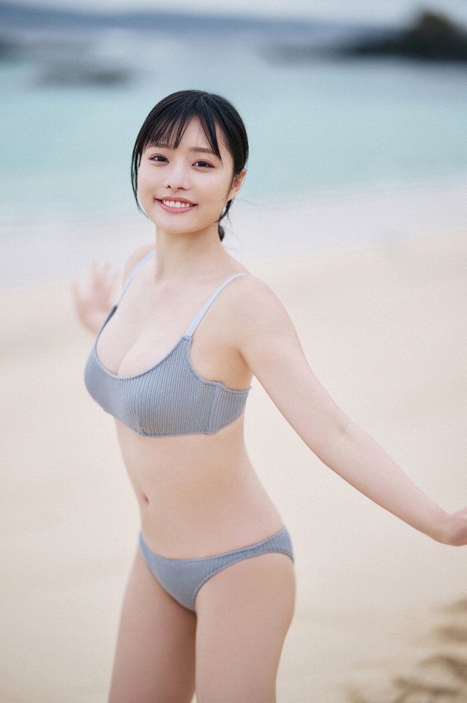 高鶴桃羽 激かわボインな水着グラビア画像！