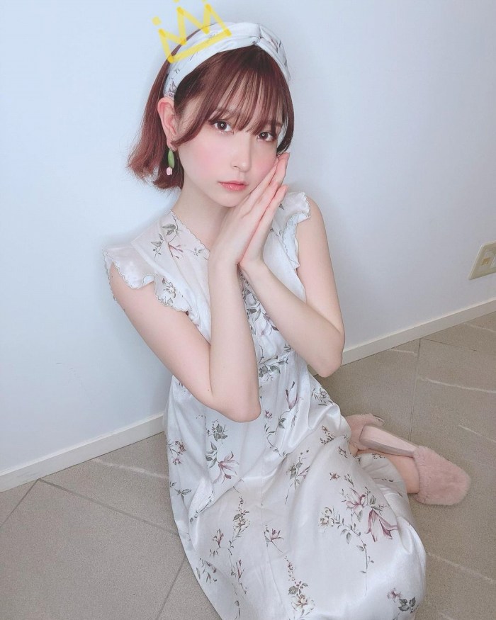 あまつまりな 脱ぎすぎ水着＆下着グラビア画像！