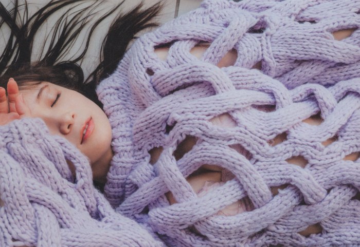 秋元真夏 激かわな水着・ランジェリー画像！