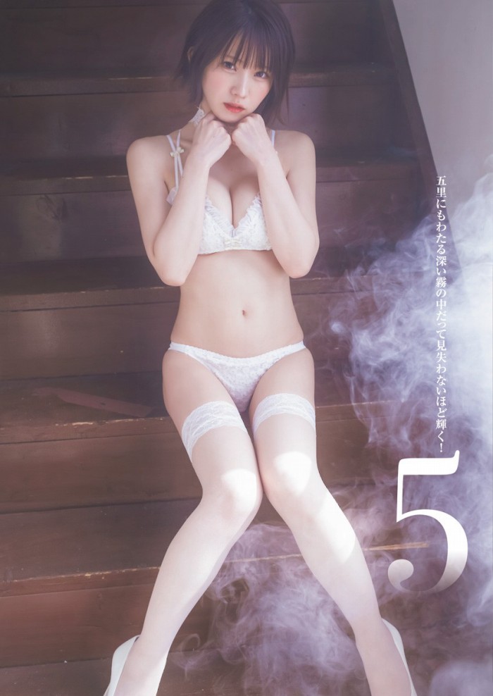 えなこ 過去のグラビア画像