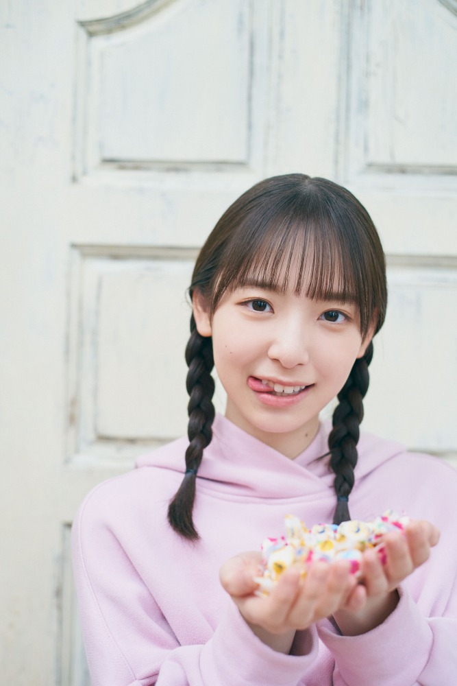 渡辺莉奈 鬼かわなタンクトップグラビア画像他！