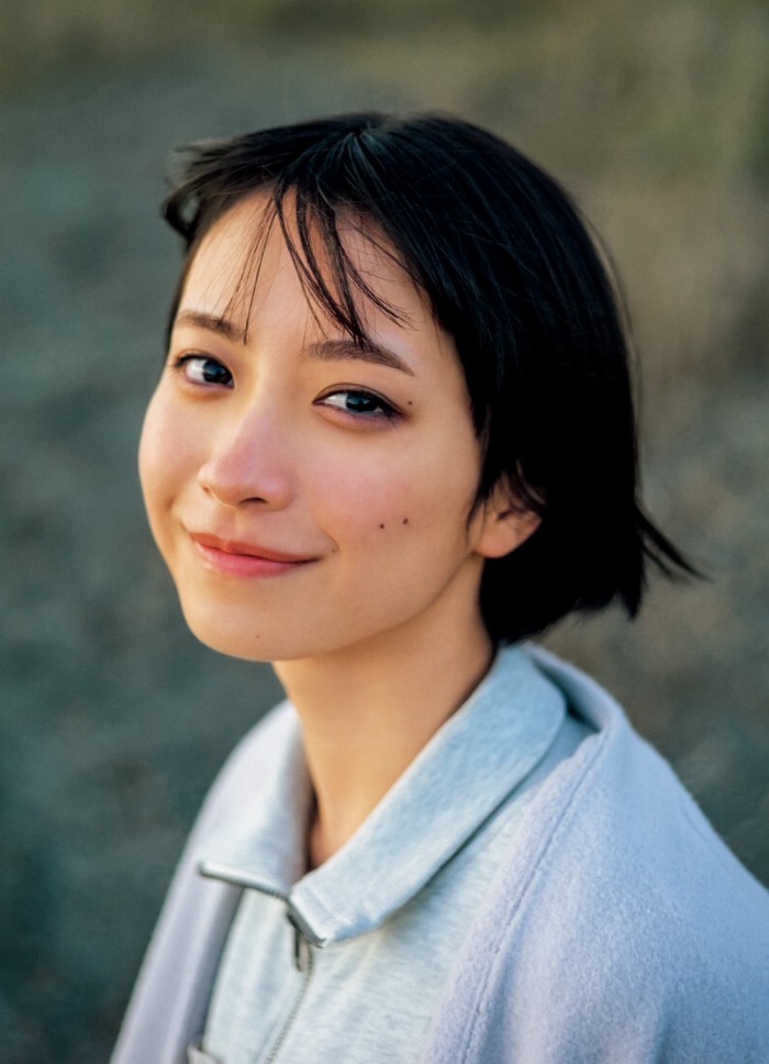 藤﨑ゆみあ 鬼かわすぎる着衣グラビア画像！