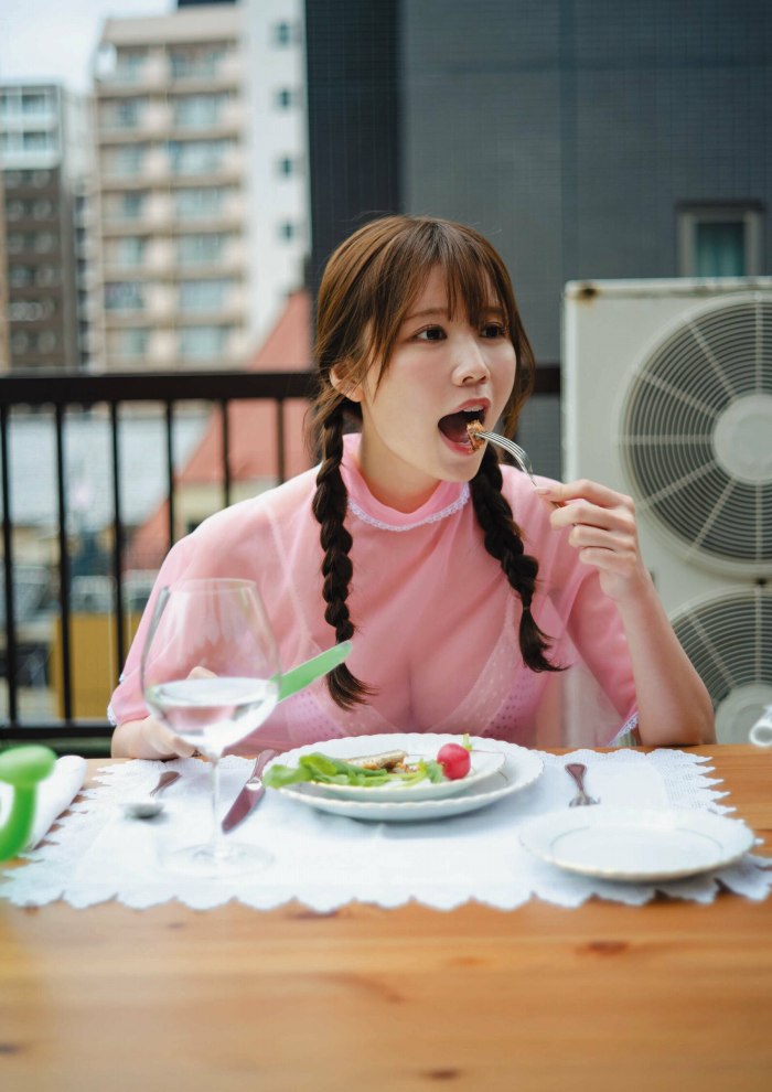 小日向ゆか 萌えるEカップの水着グラビア画像！