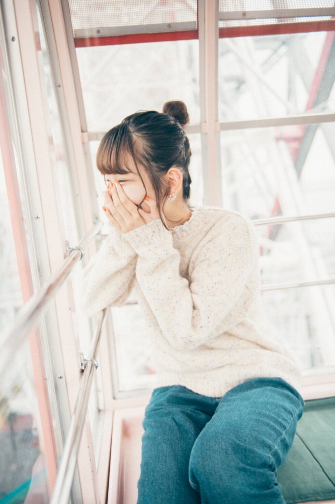 青戸しの Fカップボインな水着グラビア画像！