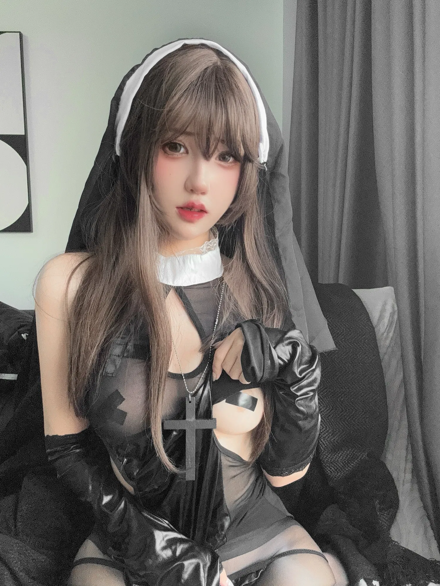 [Cosplay] 阿薰kaOri 偷偷做坏事的修女